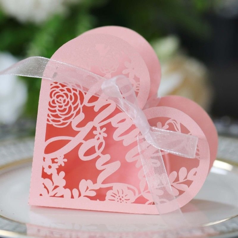 Simple Creative Hollow Heart-Shaped Rose Wedding Candy Packaging Box