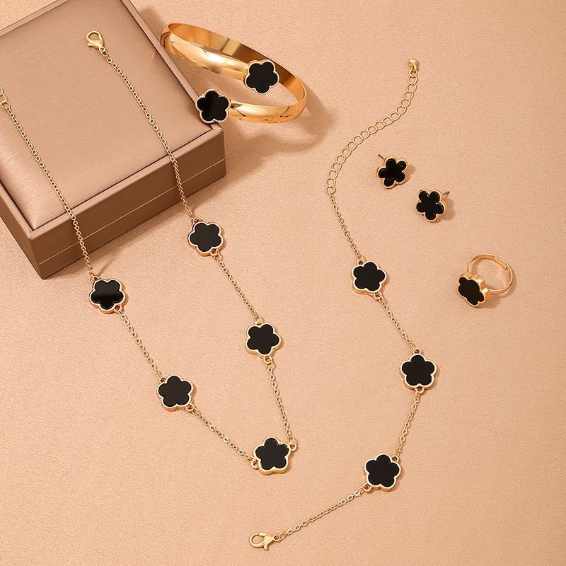 Women Simple Fashion Floral Bracelet Necklace Earrings Ring Five-Piece Set