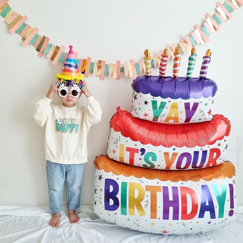 Simple Creative Baby Birthday Party Scene Layout Three Layer Multicolor Cake Balloon Decoration