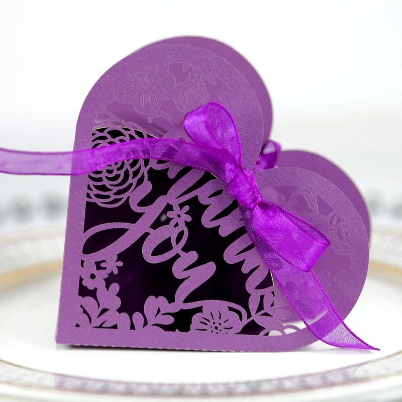 Simple Creative Hollow Heart-Shaped Rose Wedding Candy Packaging Box