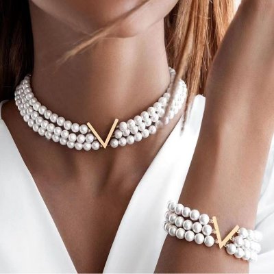 Women Fashion Creative V-Neck Pearl Multi-Layer Necklace Bracelet